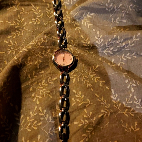 Womans timex watch - Picture 2 of 5